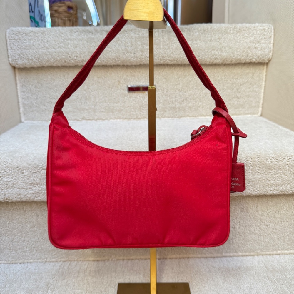 Nylon Re edition Shoulder bag in Red Nylon - Picture 7 of 16